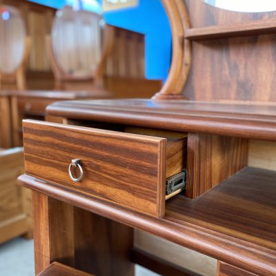 Bàn trang điểm AMI Bàn trang điểm AMI